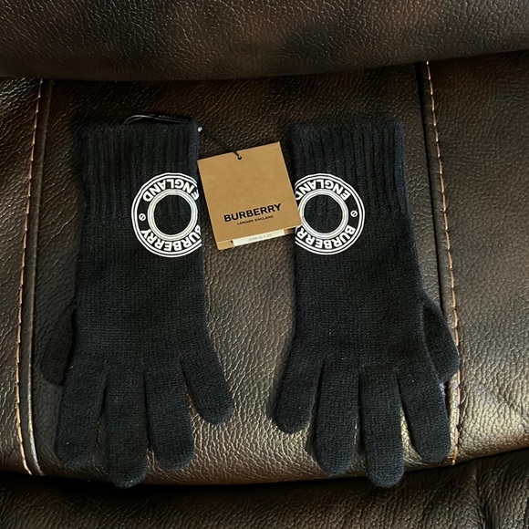 Burberry unisex Logo Graphic Cashmere-Blend Gloves - Picture 2 of 4